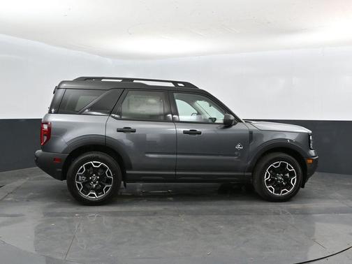 Carbonized Gray Metallic 2026 Ford Bronco Sport Outer Banks