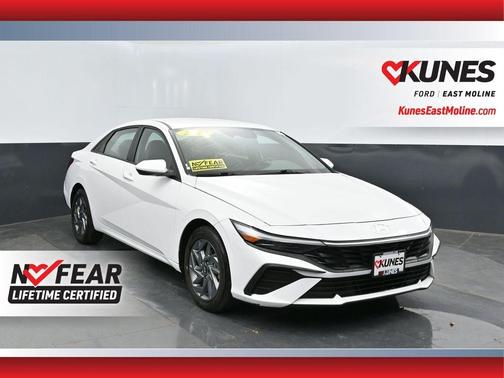 2024 Hyundai ELANTRA SEL