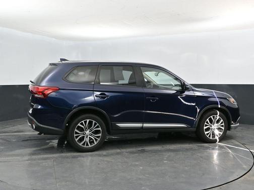 2017 Mitsubishi Outlander SE