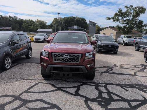 2023 Nissan Frontier SV