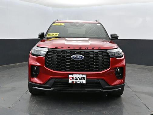 Rapid Red Metallic Tinted Clearcoat 2026 Ford Explorer ST-Line