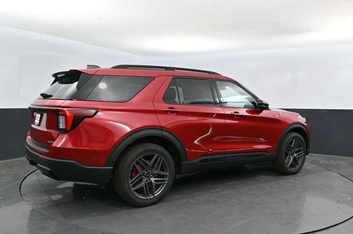 Rapid Red Metallic Tinted Clearcoat 2026 Ford Explorer ST-Line