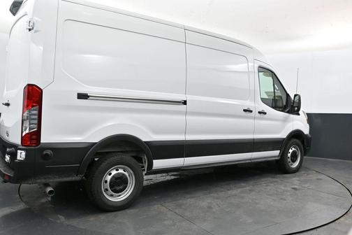 2026 Ford Transit-250 148 WB Medium Roof Cargo
