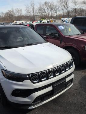 Bright White Clearcoat 2025 Jeep Compass Limited