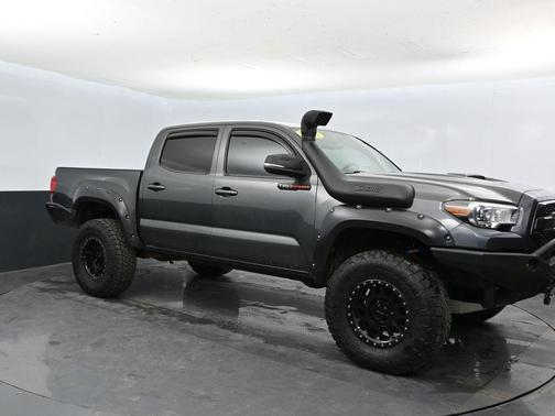 Magnetic Gray Metallic 2016 Toyota Tacoma TRD Sport