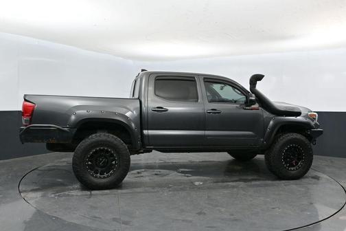Magnetic Gray Metallic 2016 Toyota Tacoma TRD Sport