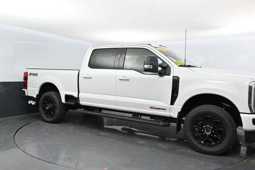 Star White 2026 Ford F-350 Lariat Super Duty