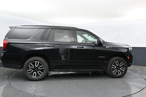 Onyx Black 2024 GMC Yukon AT4