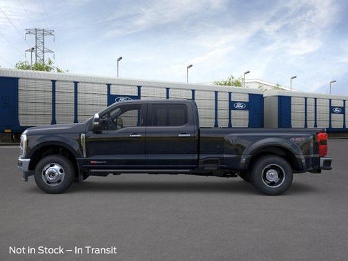 Agate Black Metallic 2026 Ford F-350 Lariat Super Duty