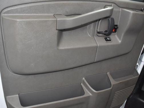 2023 Chevrolet Express 3500 LS