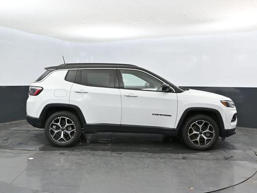 Bright White Clearcoat 2025 Jeep Compass Limited