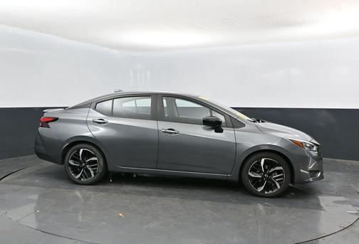 2024 Nissan Versa 1.6 SR