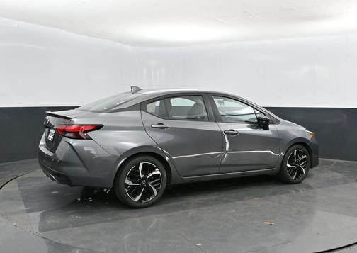 2024 Nissan Versa 1.6 SR