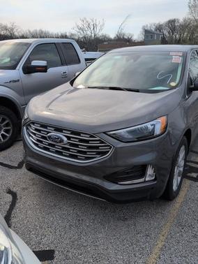 Gray Metallic 2024 Ford Edge Titanium