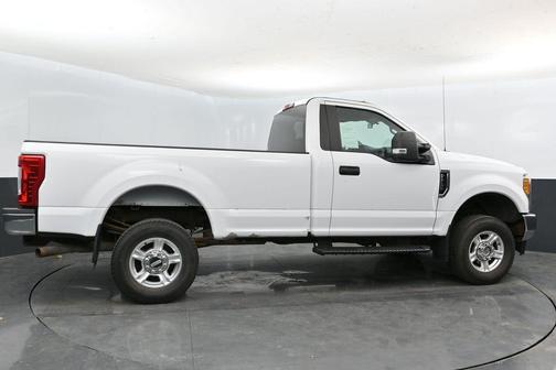 Oxford White 2017 Ford F-250 XLT
