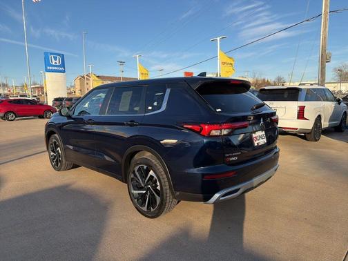 2024 Mitsubishi Outlander 