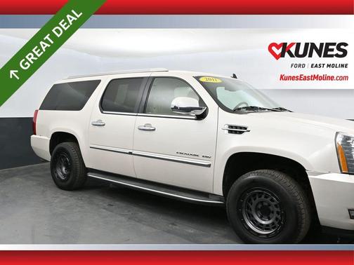White Diamond Clearcoat 2011 Cadillac Escalade ESV Luxury