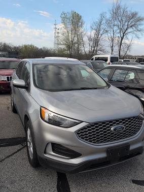 Silver Metallic 2024 Ford Edge SEL