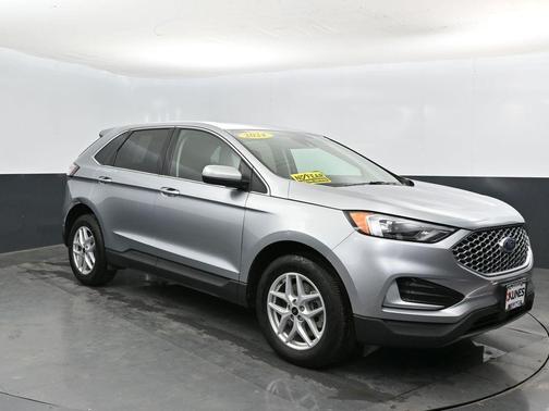Silver Metallic 2024 Ford Edge SEL