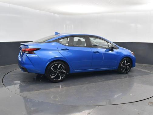 2024 Nissan Versa 1.6 SR