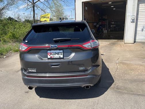Magnetic 2018 Ford Edge SEL