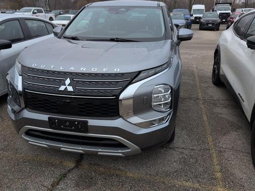 2022 Mitsubishi Outlander SE