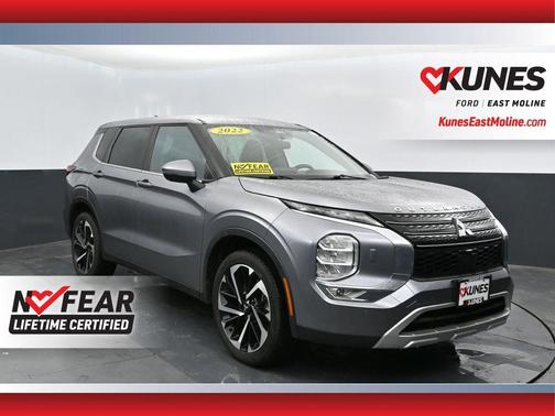 2022 Mitsubishi Outlander SE