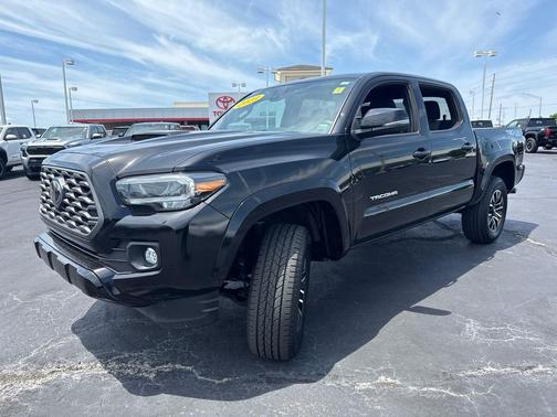 Black 2023 Toyota Tacoma TRD Sport