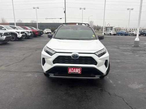 2023 Toyota RAV4 Hybrid SE