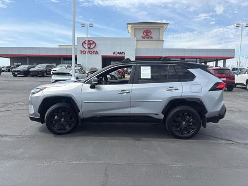 2024 Toyota RAV4 Hybrid SE