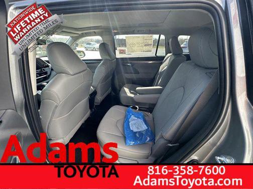 Heavy Metal 2026 Toyota Highlander Hybrid Platinum
