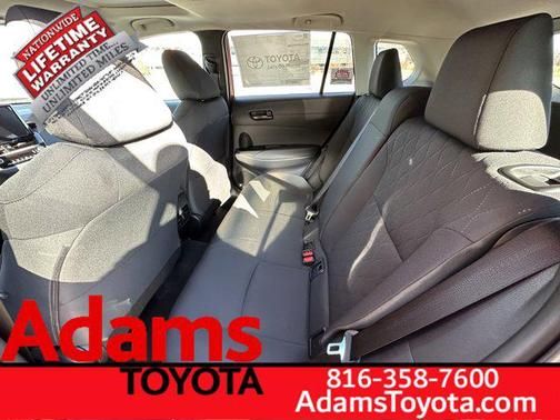 2026 Toyota Corolla Cross LE