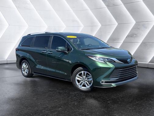 Cypress 2025 Toyota Sienna Limited