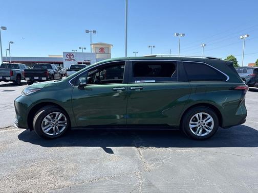 Cypress 2025 Toyota Sienna Limited