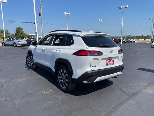 2022 Toyota Corolla Cross XLE