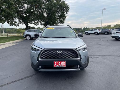 2025 Toyota Corolla Cross XLE