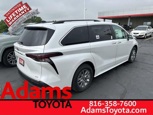 Wind Chill Pearl 2026 Toyota Sienna XLE