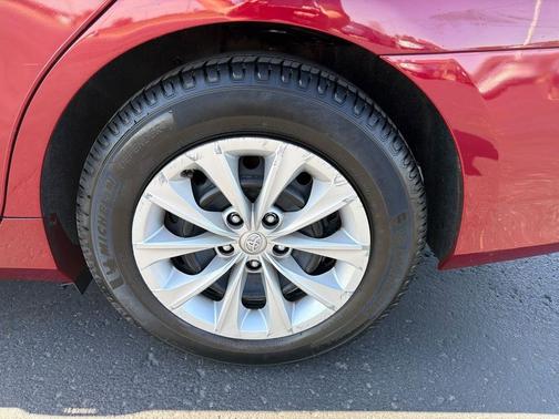 2017 Toyota Camry LE