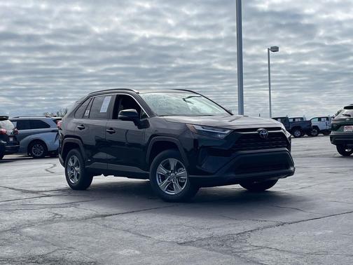 2025 Toyota RAV4 Hybrid XLE