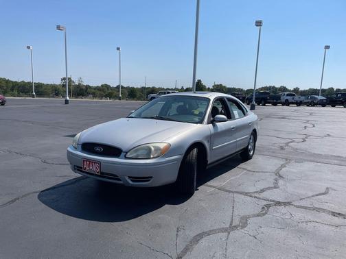 2004 Ford Taurus SES