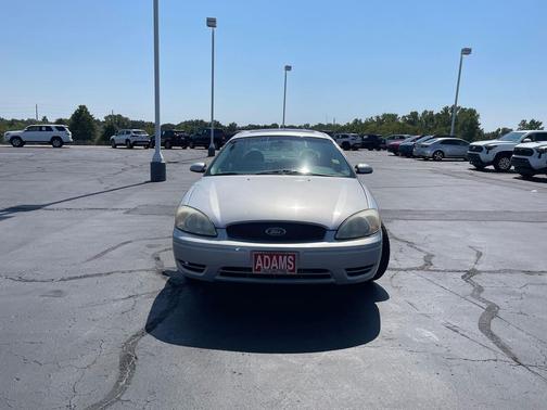 2004 Ford Taurus SES