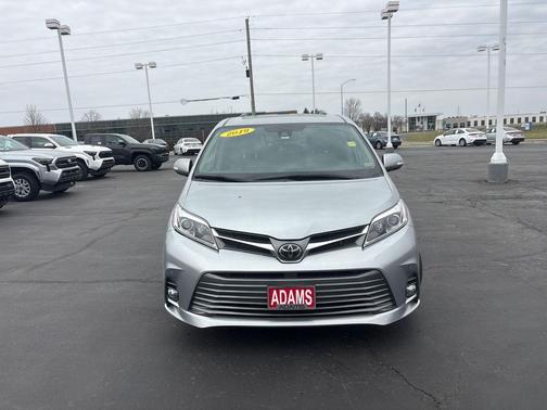 Celestial Silver Metallic 2019 Toyota Sienna Limited