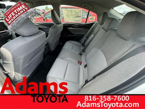 Ice Cap 2026 Toyota Camry LE
