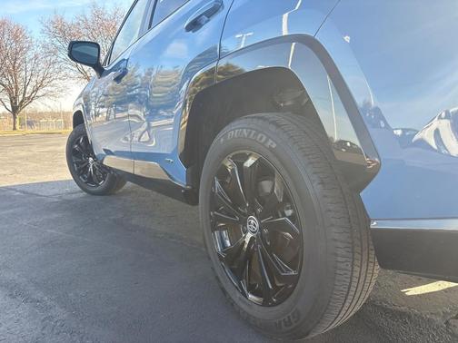 2023 Toyota RAV4 Hybrid SE