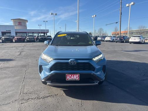 2023 Toyota RAV4 Hybrid SE