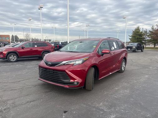 2026 Toyota Sienna XLE