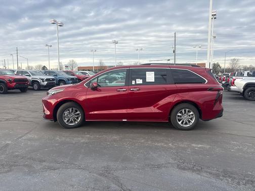 2026 Toyota Sienna XLE