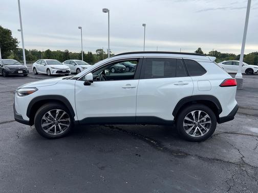 2023 Toyota Corolla Cross XLE