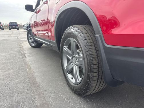 Radiant Red Metallic II 2023 Honda Ridgeline RTL-E