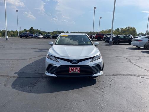 2021 Toyota Camry Hybrid XLE